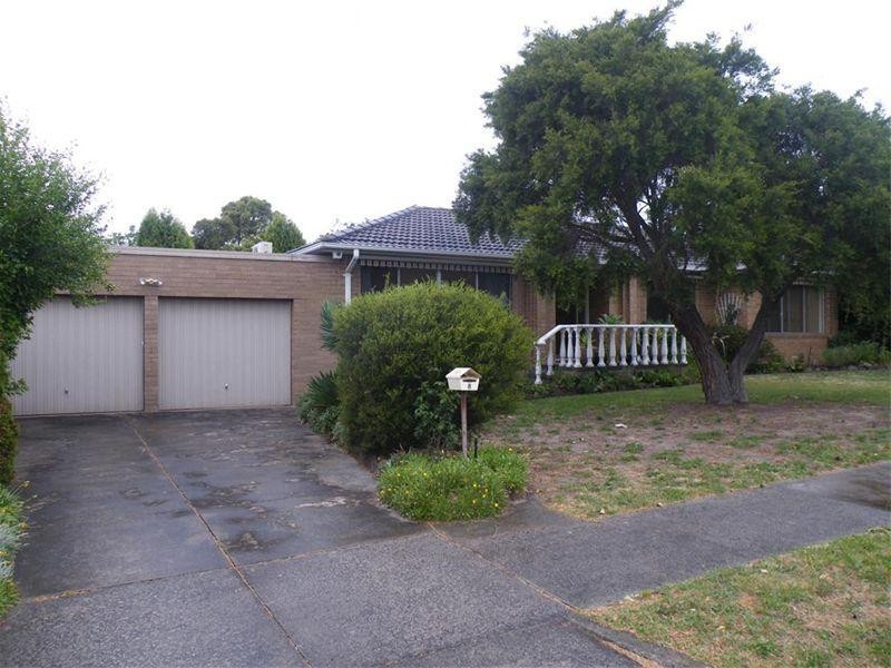 8 Cromer Crescent, Mulgrave VIC 3170