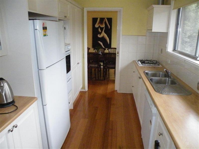8 Cromer Crescent, Mulgrave VIC 3170