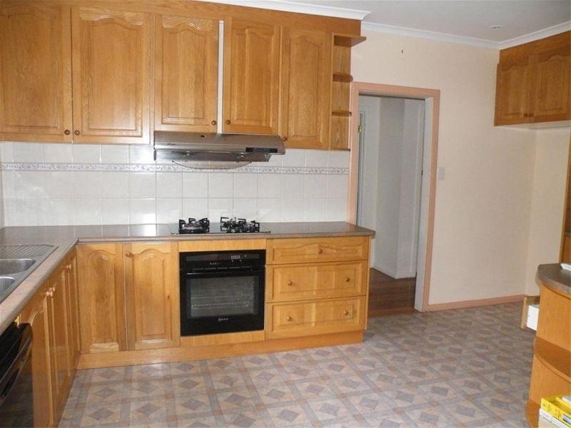 23 Norma Road, Forest Hill VIC 3131