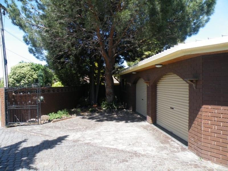 8 Lauriston Court, Mulgrave VIC 3170