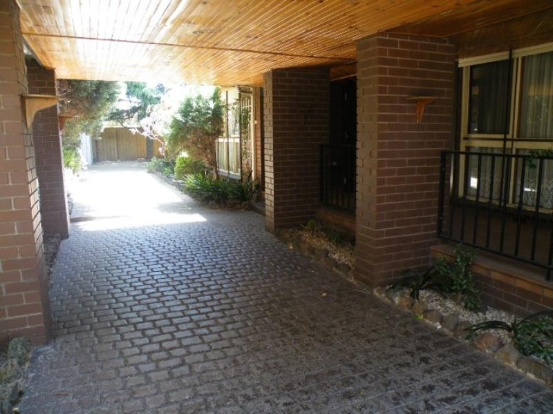 8 Lauriston Court, Mulgrave VIC 3170