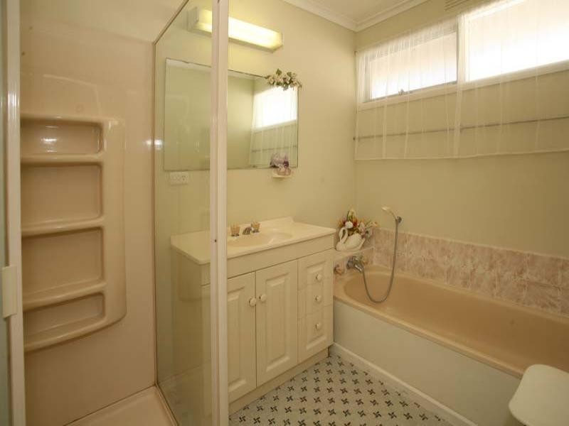 7 Balmoral Court, Glen Waverley VIC 3150