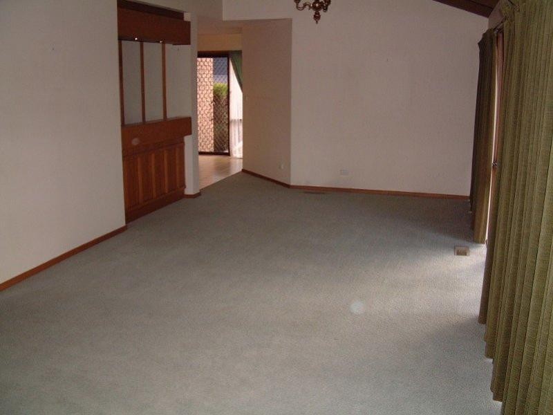 2 Palmerston Crescent, Wheelers Hill VIC 3150