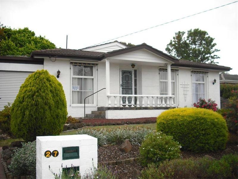 27 Plymouth Street, Glen Waverley VIC 3150