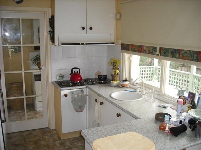 27 Plymouth Street, Glen Waverley VIC 3150