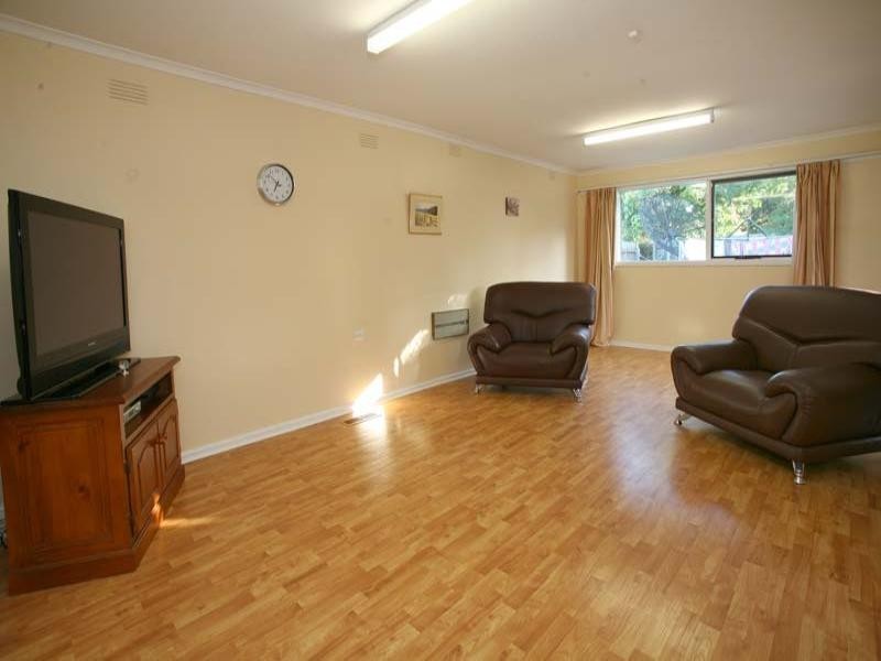 40 Golden Grove, Glen Waverley VIC 3150