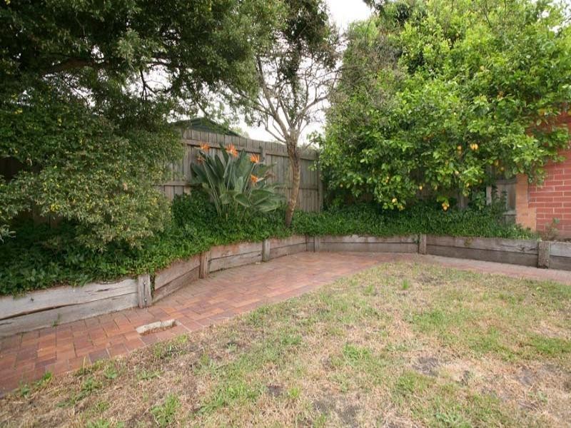 40 Golden Grove, Glen Waverley VIC 3150