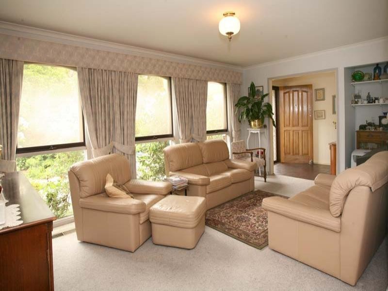 25 Excalibur Avenue, Glen Waverley VIC 3150