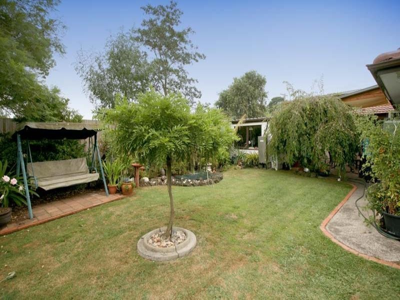 25 Excalibur Avenue, Glen Waverley VIC 3150