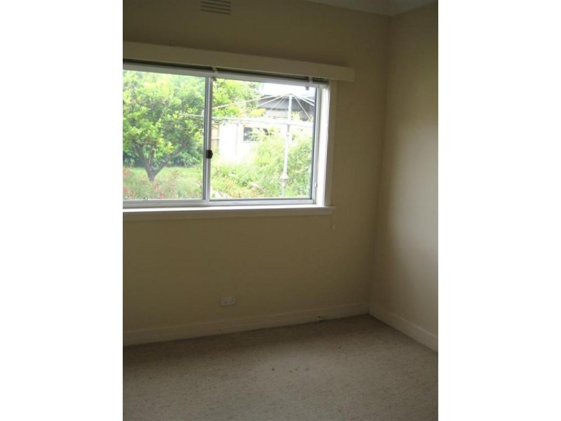 64 Bogong Avenue, Glen Waverley VIC 3150