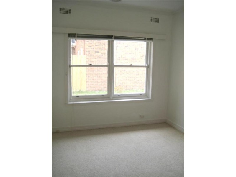 64 Bogong Avenue, Glen Waverley VIC 3150