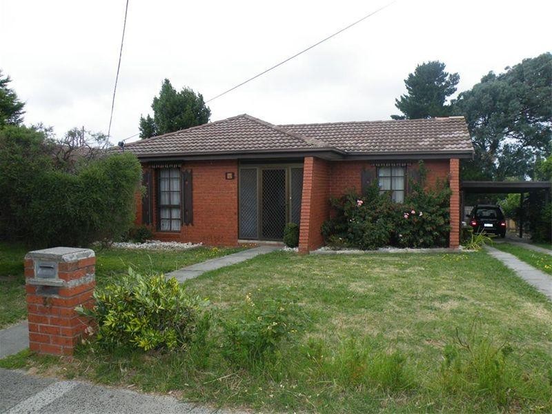 30 Raphael Drive, Wheelers Hill VIC 3150