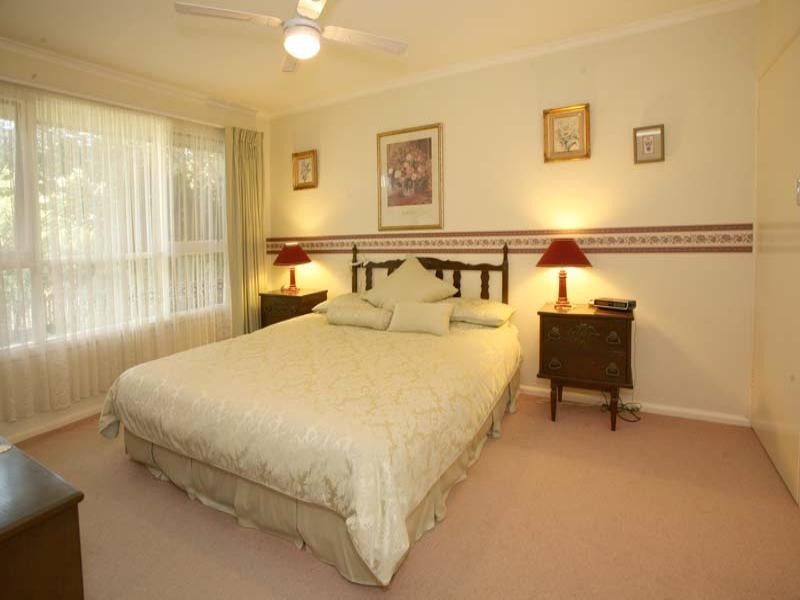 1/8 Caesar Street, Mulgrave VIC 3170