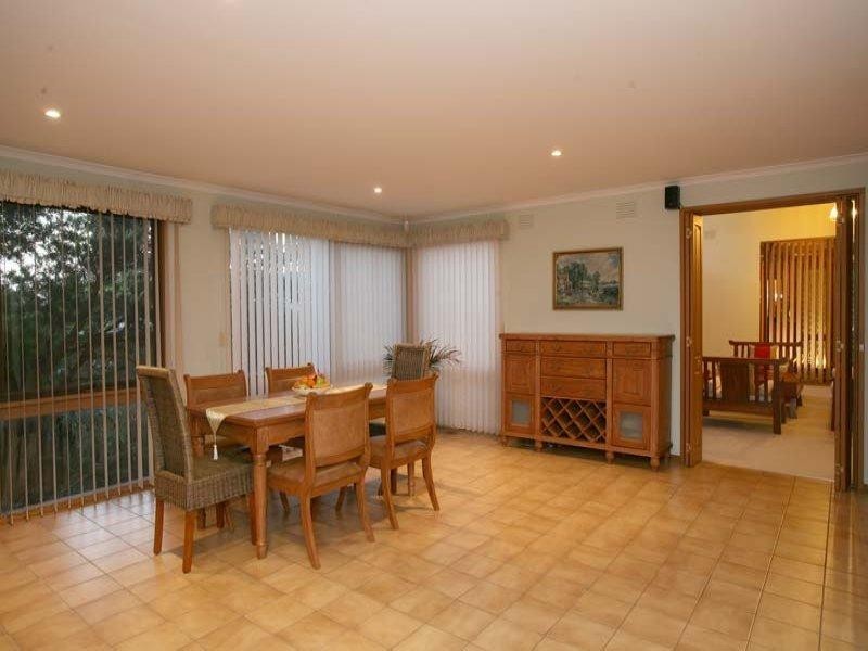 35 Madigan Drive, Glen Waverley VIC 3150