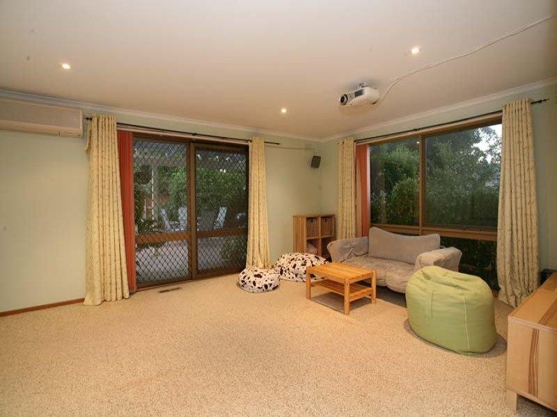 35 Madigan Drive, Glen Waverley VIC 3150