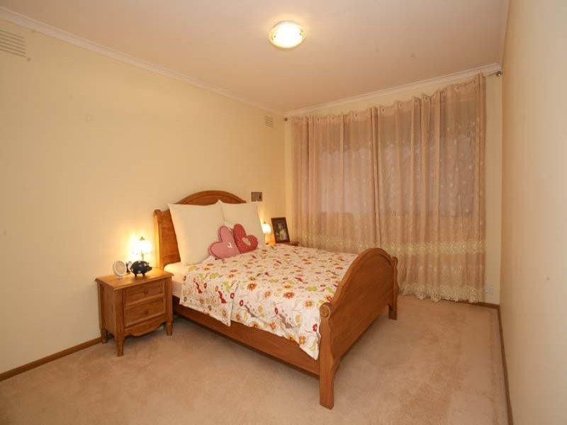 35 Madigan Drive, Glen Waverley VIC 3150