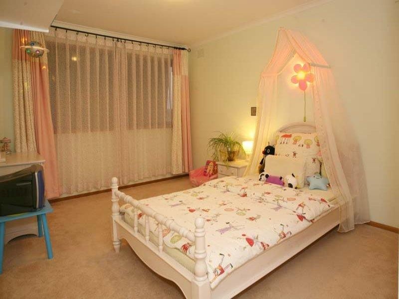 35 Madigan Drive, Glen Waverley VIC 3150