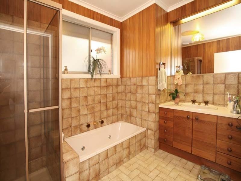 15 Ranfurlie Drive, Glen Waverley VIC 3150