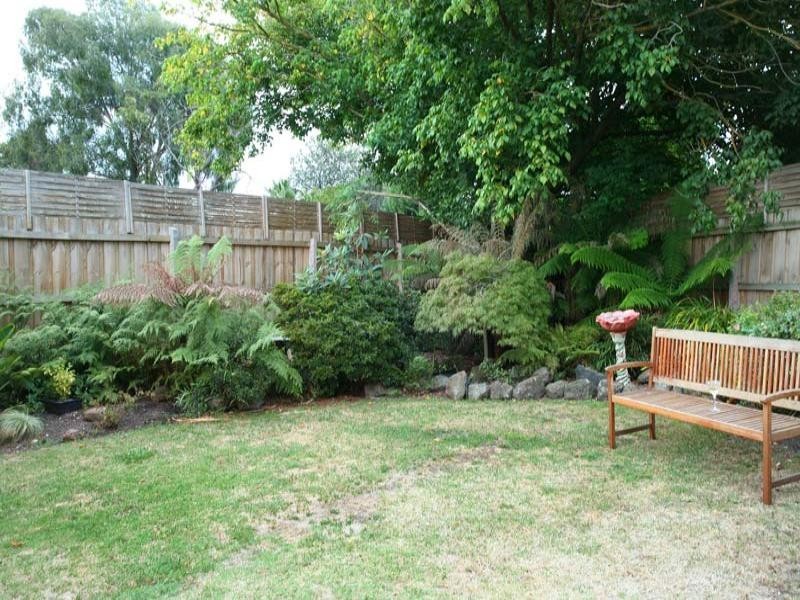 15 Ranfurlie Drive, Glen Waverley VIC 3150