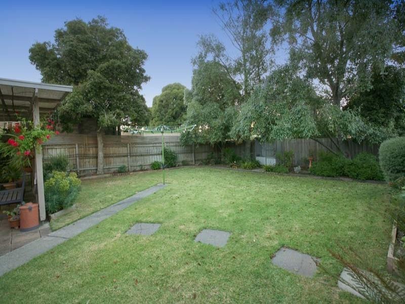 25 Huxley Avenue, Mulgrave VIC 3170
