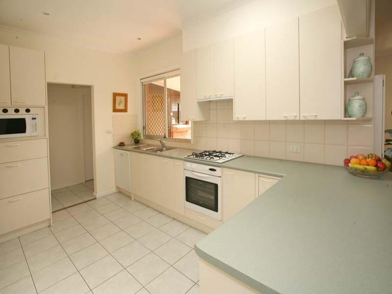 22 Halls Parade, Mitcham VIC 3132