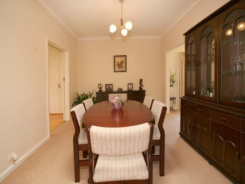 22 Halls Parade, Mitcham VIC 3132