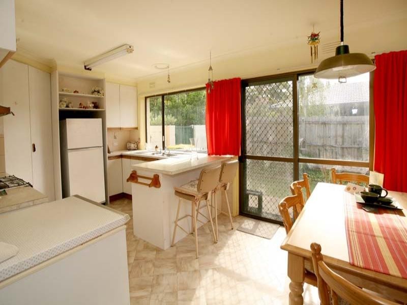 28 Earlwood Drive, Wheelers Hill VIC 3150