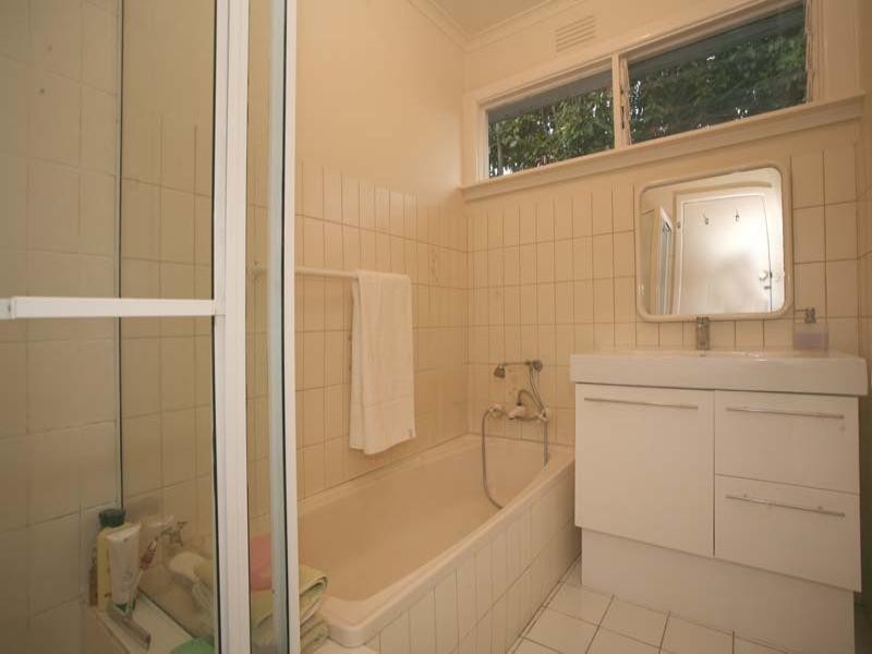 12 Allen Street, Glen Waverley VIC 3150