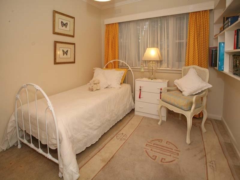 12 Allen Street, Glen Waverley VIC 3150