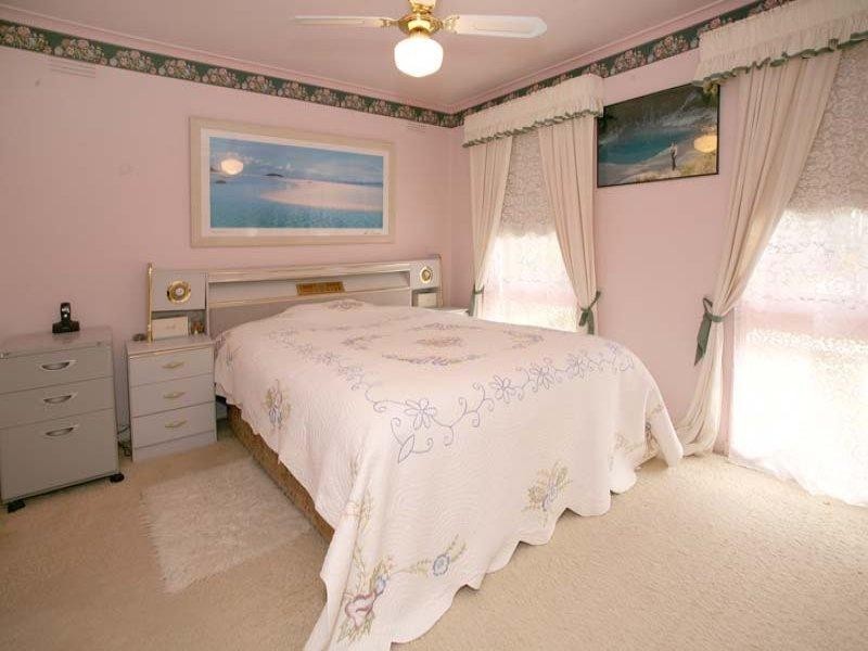 22 Brahmin Avenue, Wheelers Hill VIC 3150