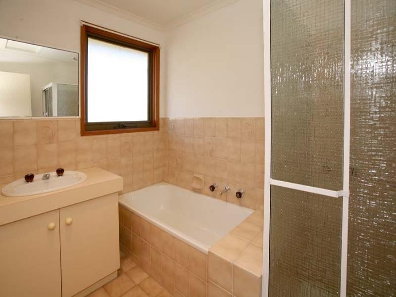 17A Anthony Drive, Mount Waverley VIC 3149