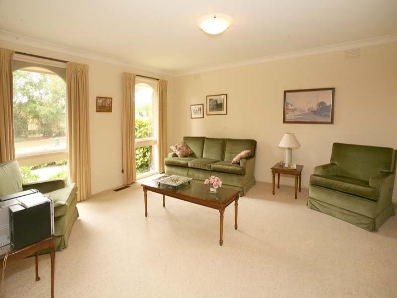 13 Summerhill Avenue, Wheelers Hill VIC 3150