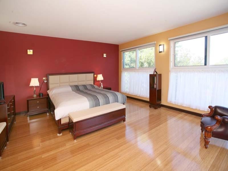 5 Delfin Court, Glen Waverley VIC 3150