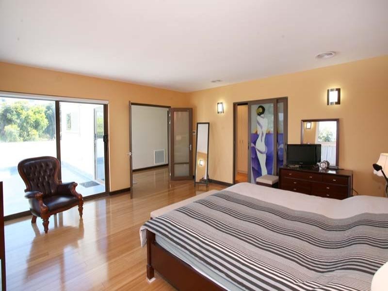 5 Delfin Court, Glen Waverley VIC 3150
