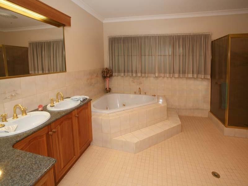 31 Livingstone Road, Vermont South VIC 3133