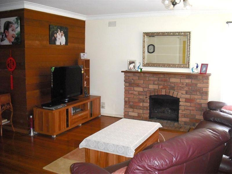 19 Owens Road, Glen Waverley VIC 3150