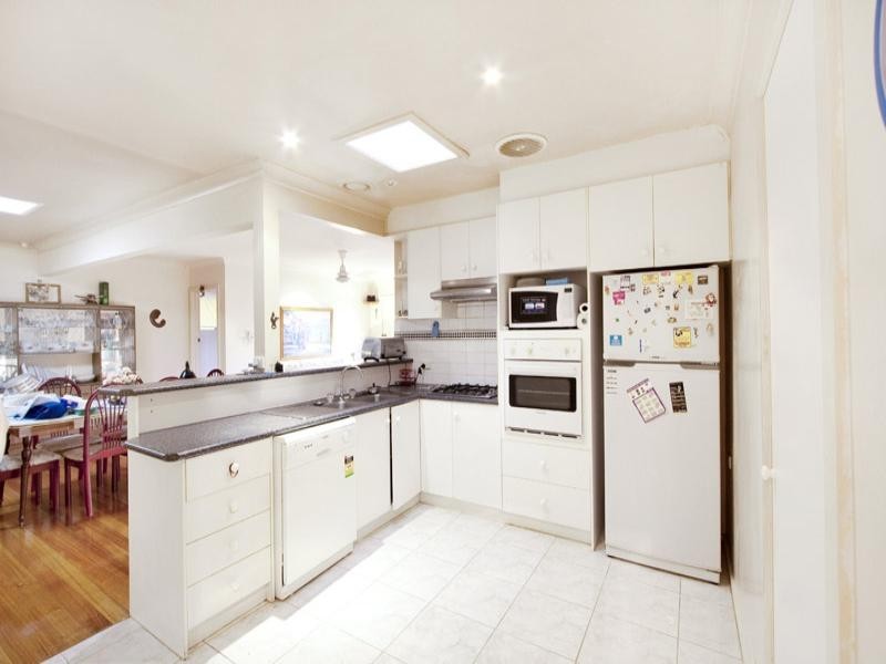 5 Box Close, Wheelers Hill VIC 3150