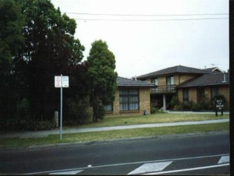 1/151-153 Coleman Parade, Glen Waverley VIC 3150