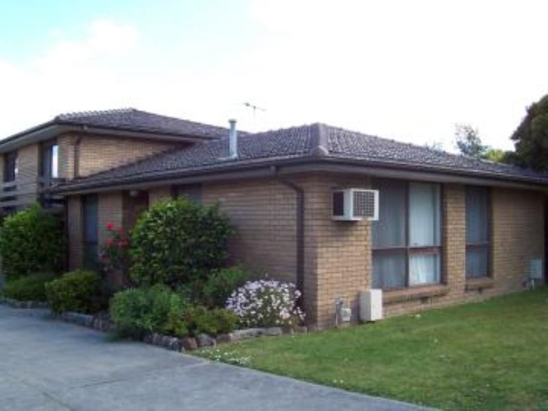 1/151-153 Coleman Parade, Glen Waverley VIC 3150