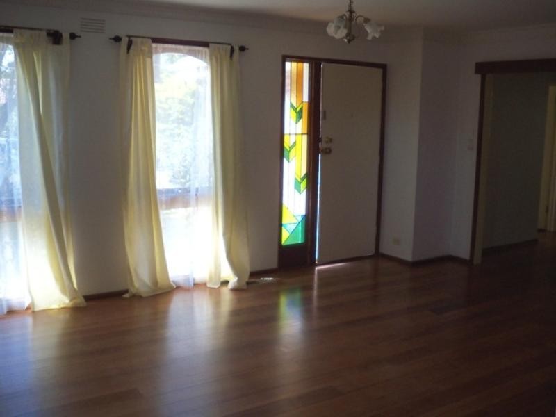 10 Chatswood Close, Glen Waverley VIC 3150