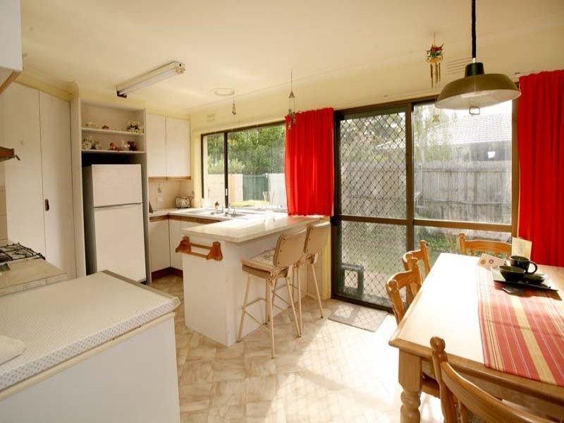 28 Earlwood Drive, Wheelers Hill VIC 3150