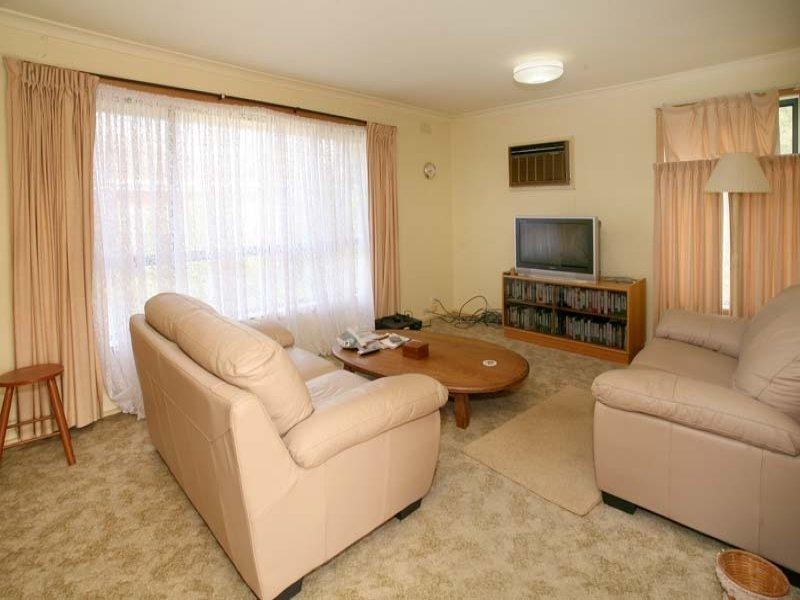 28 Earlwood Drive, Wheelers Hill VIC 3150