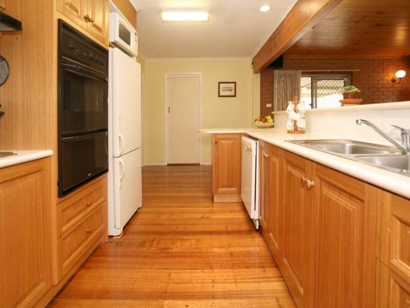 4 Shaftsbury Drive, Mulgrave VIC 3170