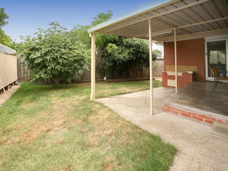 4 Shaftsbury Drive, Mulgrave VIC 3170