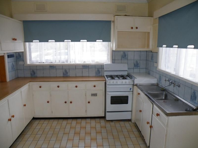 19 Madeline Street, Glen Waverley VIC 3150