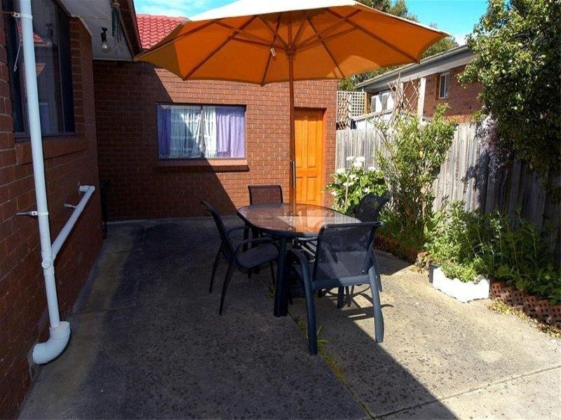 128 Whalley Drive, Wheelers Hill VIC 3150