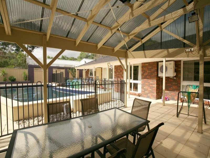 23 Crosby Drive, Glen Waverley VIC 3150