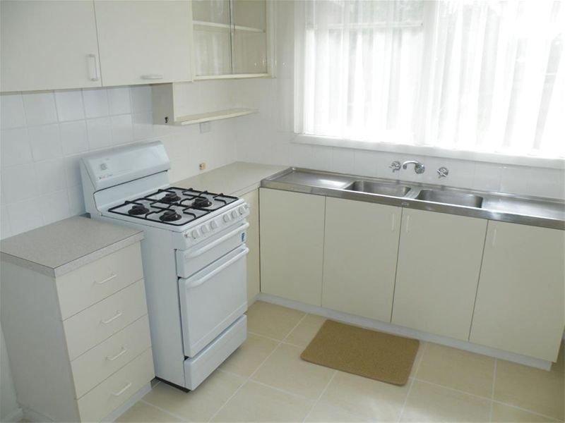 38 Longbourne Avenue, Notting Hill VIC 3168