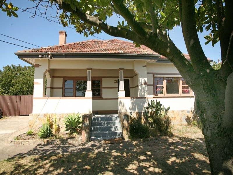 70 Ferntree Gully Road, Oakleigh East VIC 3166