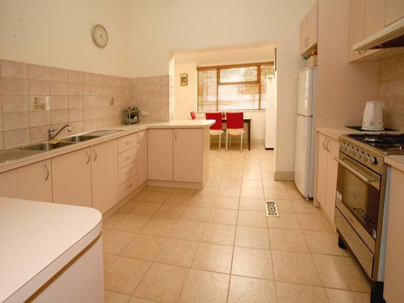 70 Ferntree Gully Road, Oakleigh East VIC 3166